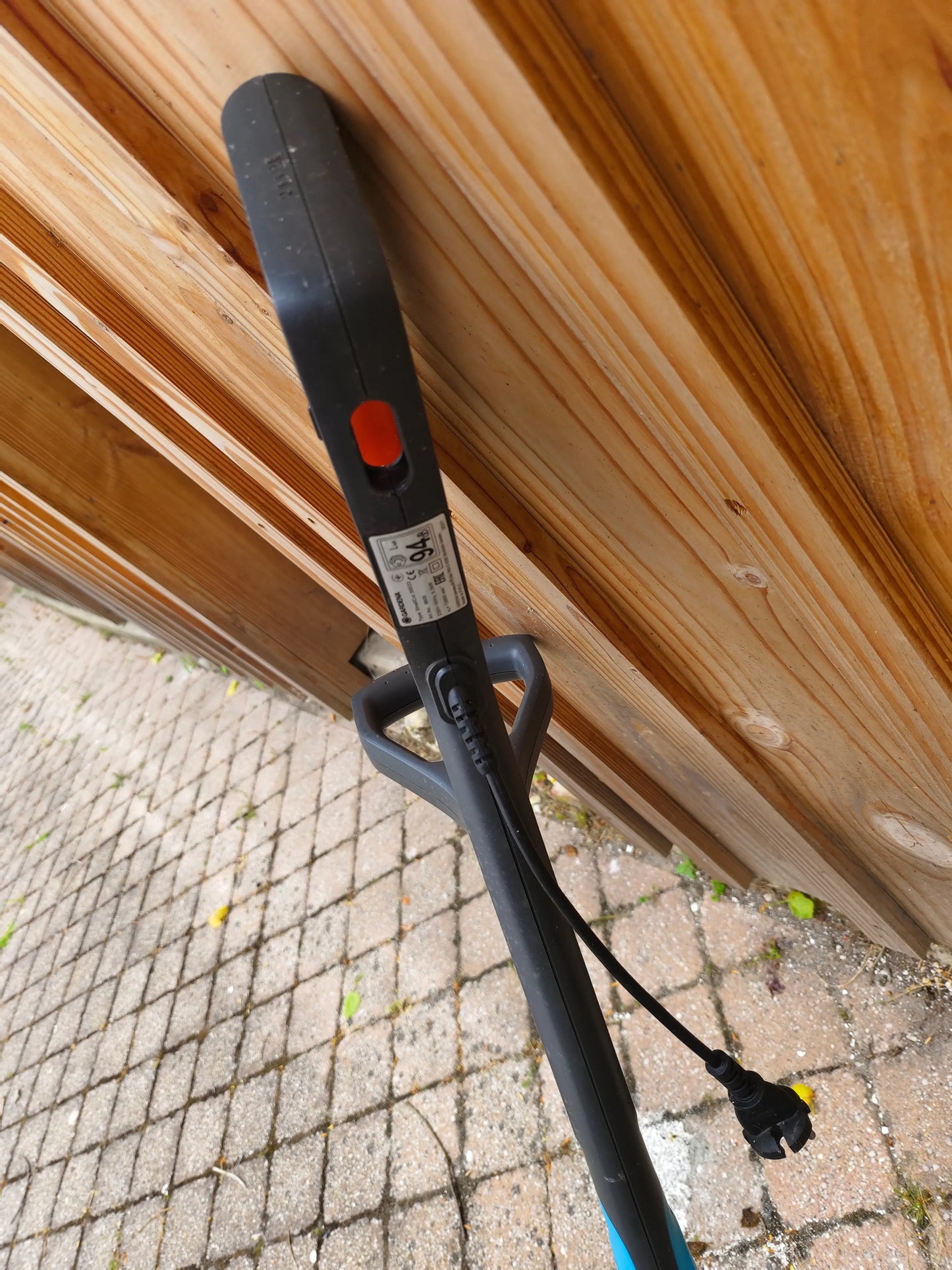 Coupe-bordures Coupe-bordures électrique Gardena SmallCut 300/23 gardena