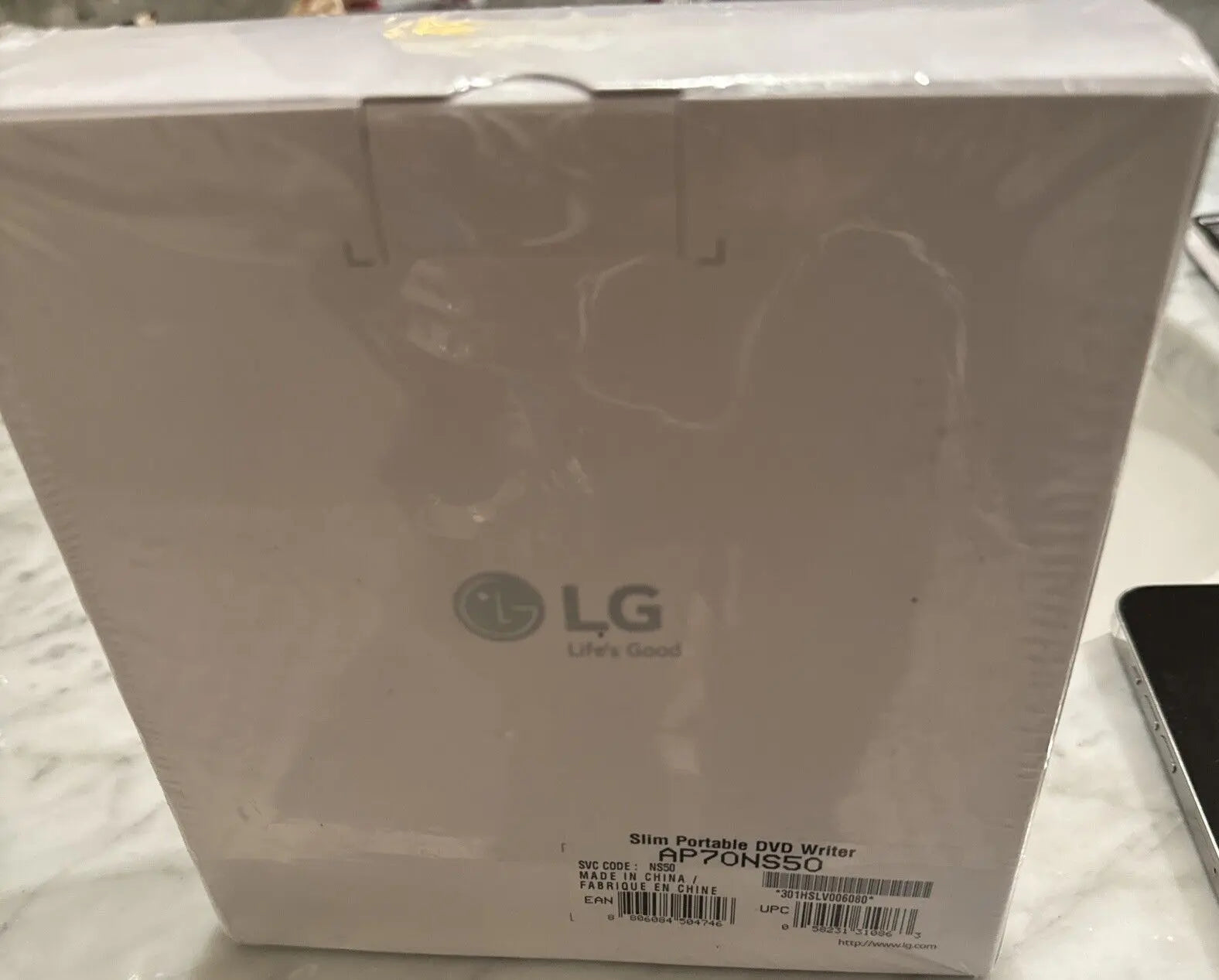 Super Drive LG AP70NS50 DVDRW DL USB 2.0 Slim SuperMulti Blade External Drive - Silver 8806084504746 Apple Computer, Inc