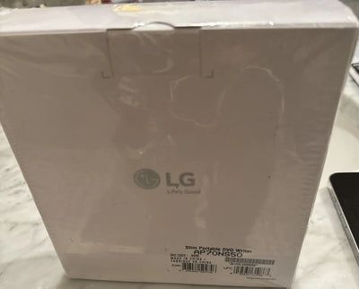 Super Drive LG AP70NS50 DVDRW DL USB 2.0 Slim SuperMulti Blade External Drive - Silver 8806084504746 Apple Computer, Inc